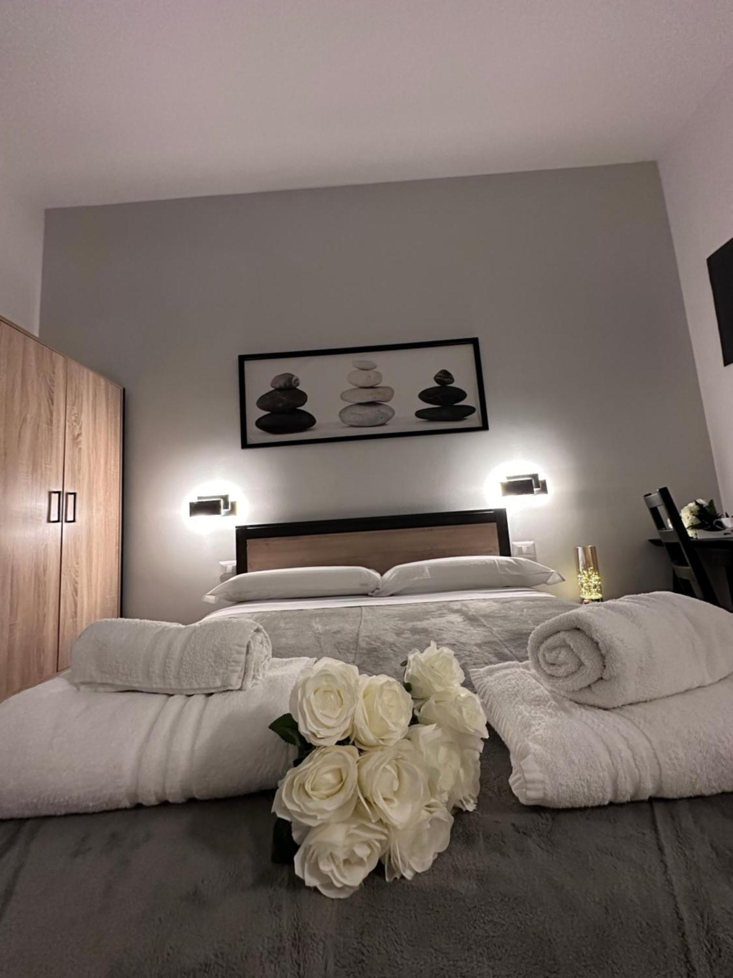 Gasthof Roma Guesthouse Affittacamere Centro Citta' Softrooms-Metro' A 1 Metro