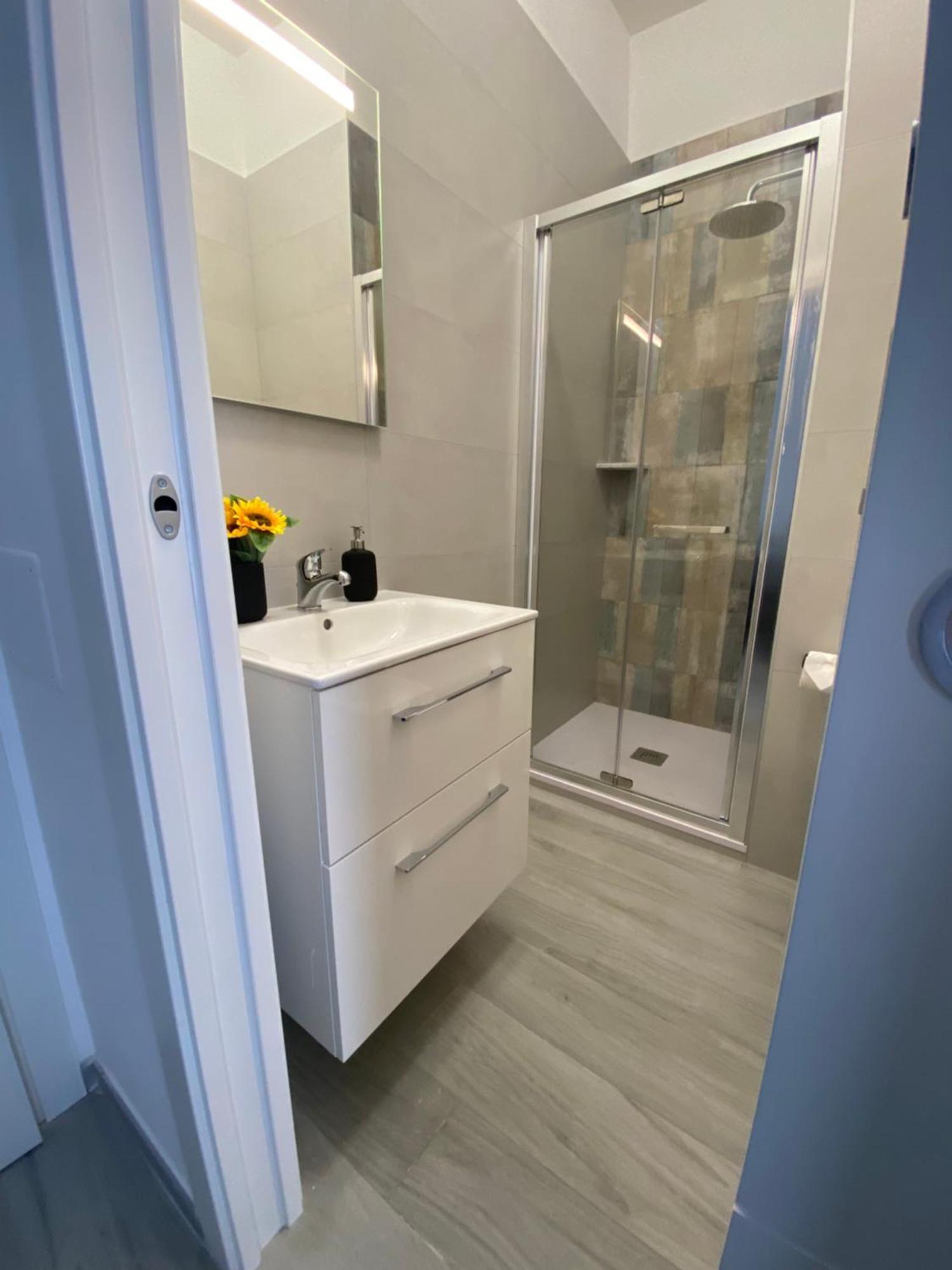 Gasthof Roma Guesthouse Affittacamere Centro Citta' Softrooms-Metro' A 1 Metro
