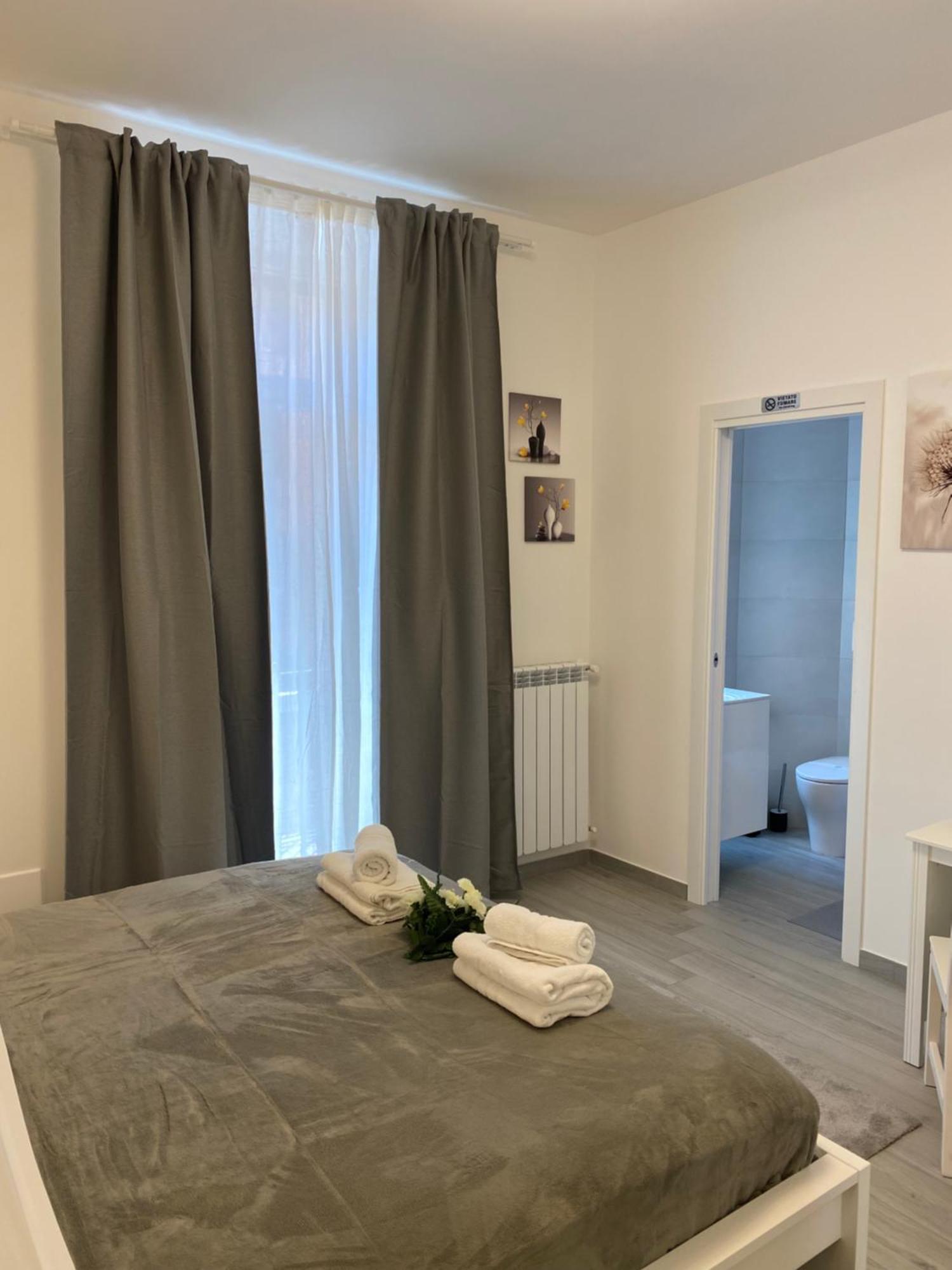 Roma Guesthouse Affittacamere Centro Citta' Softrooms-Metro' A 1 Metro * Rom